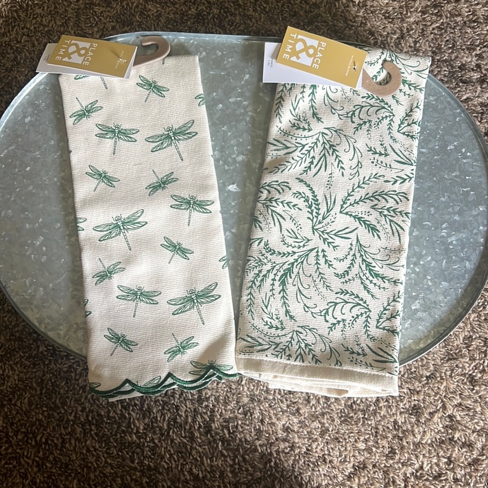 Hand towels